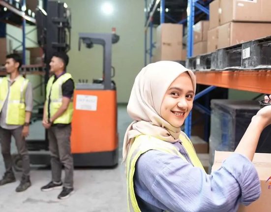 fasilitas logistik adalah