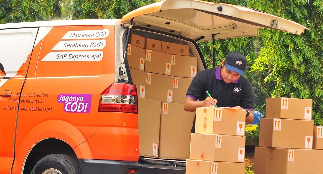 bedanya cargo dan reguler
