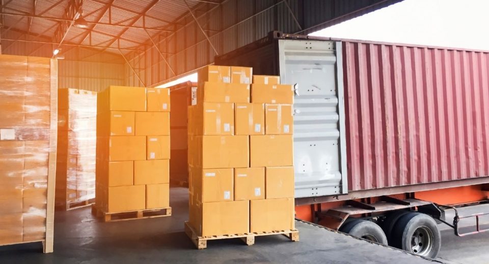 tips optimalkan distribusi logistik barang dari gudang ke toko